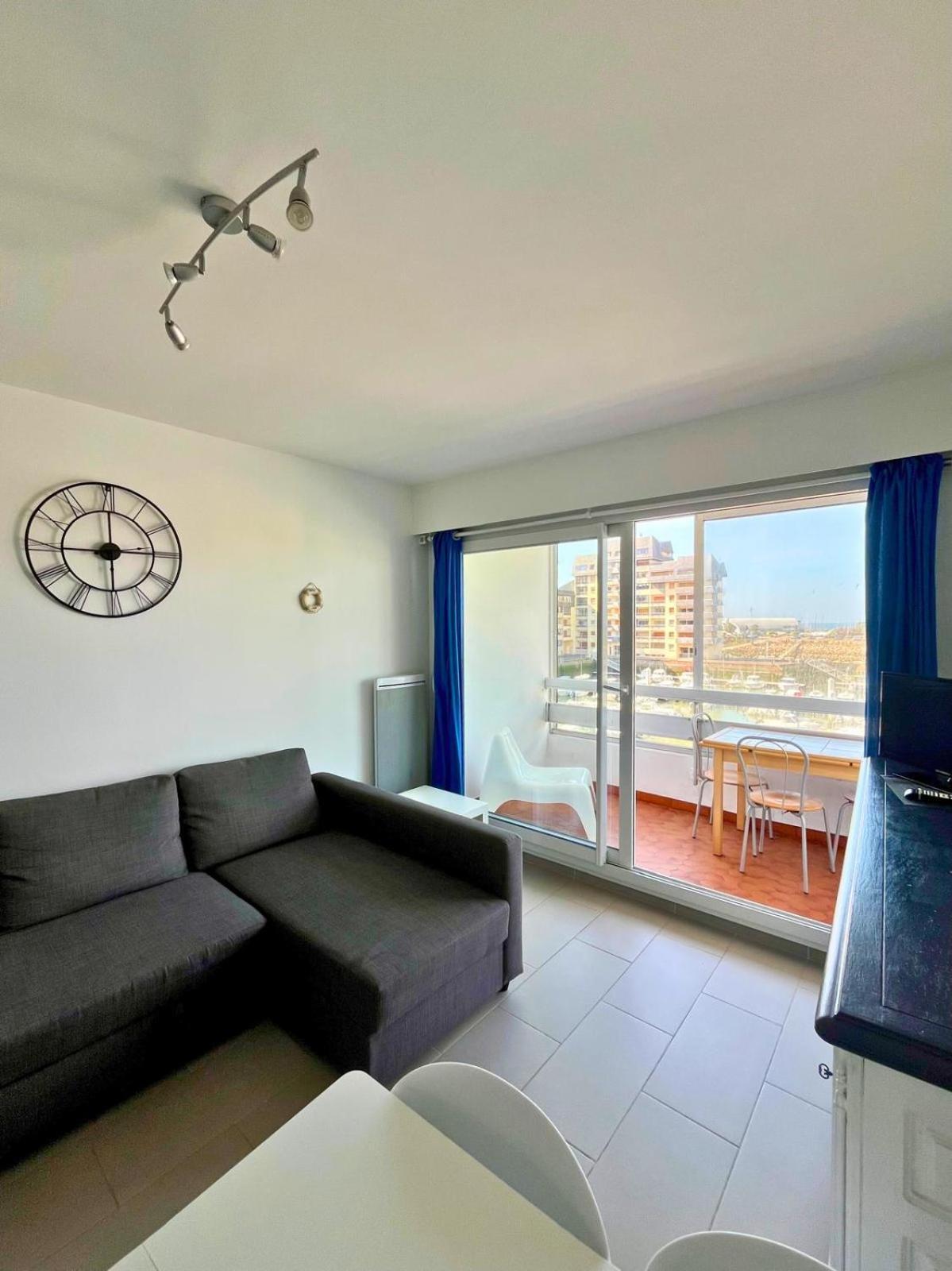 Appartement Vue Mer Et Marina, Loggia - Parking Courseulles-sur-Mer Exterior photo